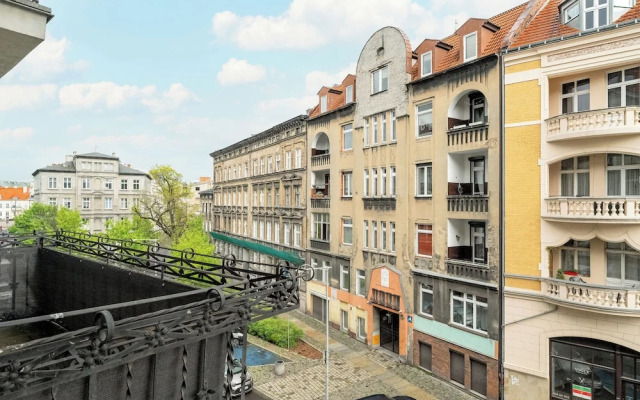 Kwiatowa Modern Studio Poznań by Renters