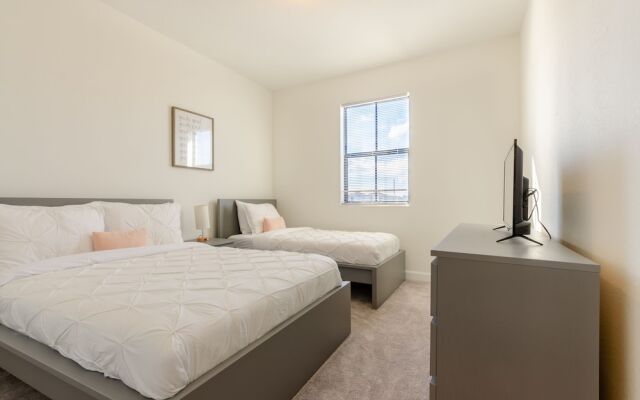 Glamorous 4BR New & Modern near FL Keys