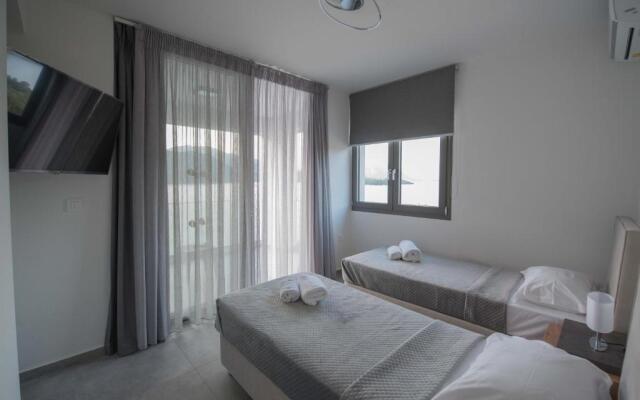 Mrs Grey Luxury Villa
