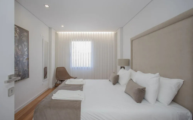 Liiiving -Luxury River View Apartment IX