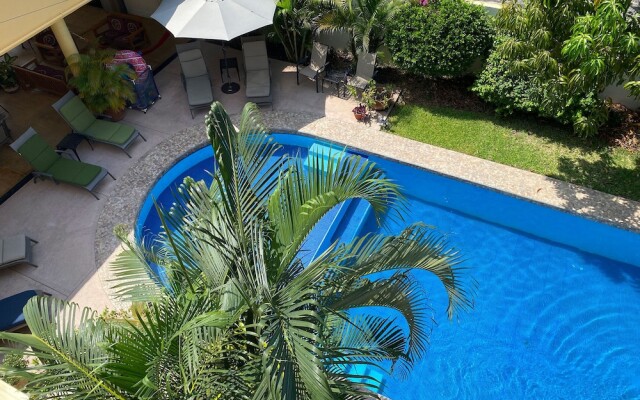 Zandoyo Bed & Breakfast