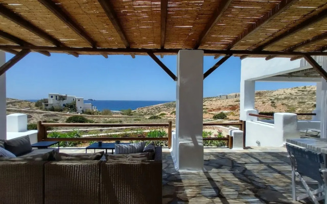 Seaside Villa Costal Vibes Walk to Beach