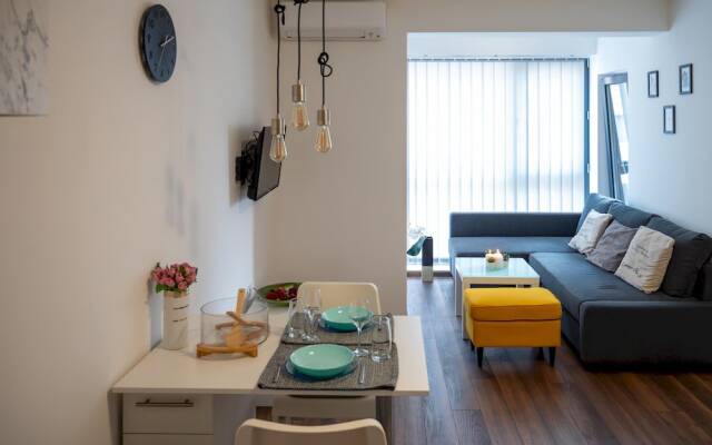 Bright Studio in the City Center
