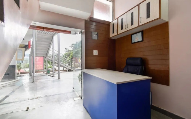 Ayush Home Stay by OYO Rooms