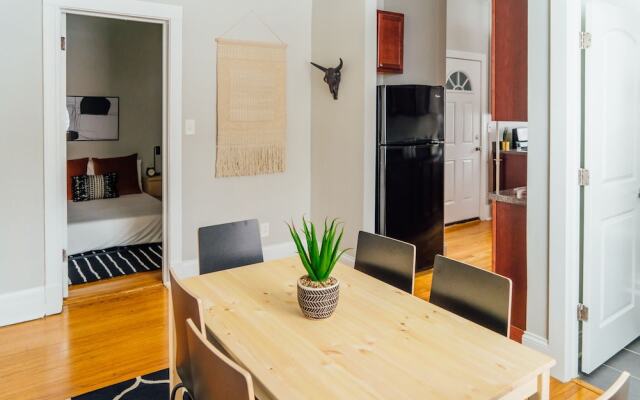 Sophisticated 2BR in Wrigleyville