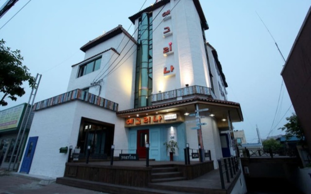 Yegrina Motel