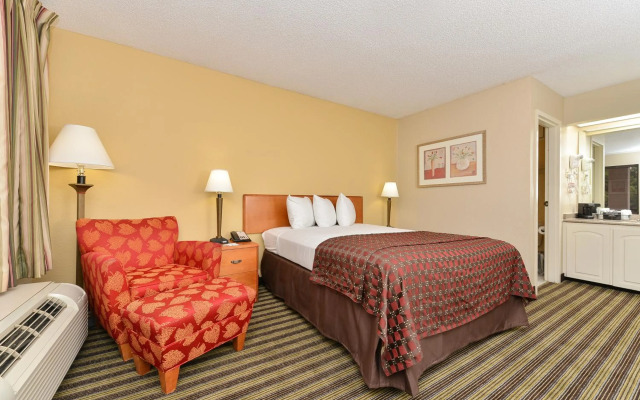 Quality Inn At the Mall - Valdosta