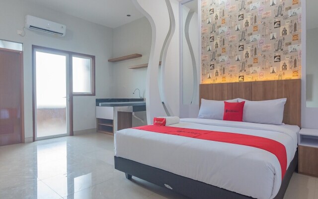 Harry House Guest House by RedDoorz