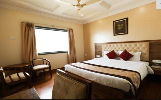 Wingston A Treehouse Hotel, Mathura