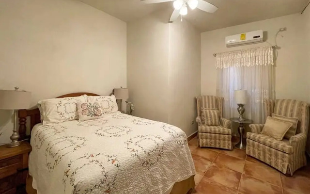 Homely Mexican Accent Apartment 2