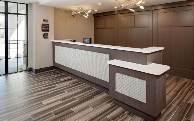 Homewood Suites by Hilton Ronkonkoma