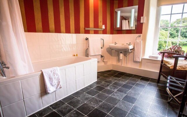 Plas Dinas Country House