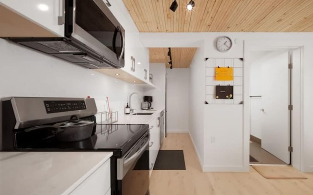 Passive House Luxury 2 Bedroom Basement Suite