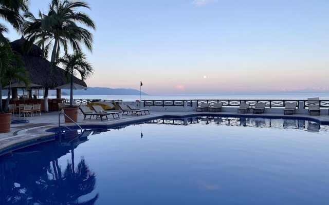 Costa Sur Resort by VRHost