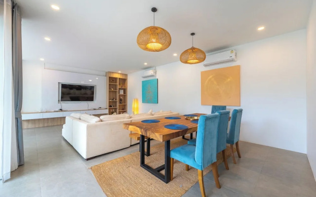 One of Phukets Best Villas V212