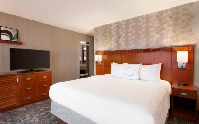 Courtyard Bloomington Normal