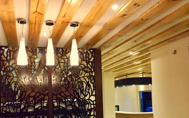 Pebbles Inn