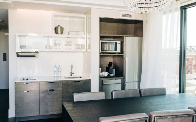 Charleston Historic District/Hotel Bella Grace