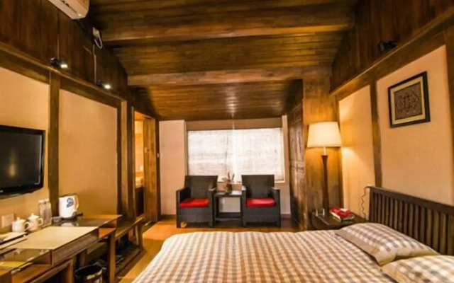 Lijiang Jinli Chinese Courtyard Inn