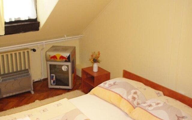 Thermal Kemping es Motel