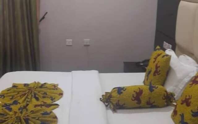 Transtell Suites & Apartments