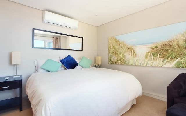 Spacious 3bed Apt Overlooking Cape Town Panova