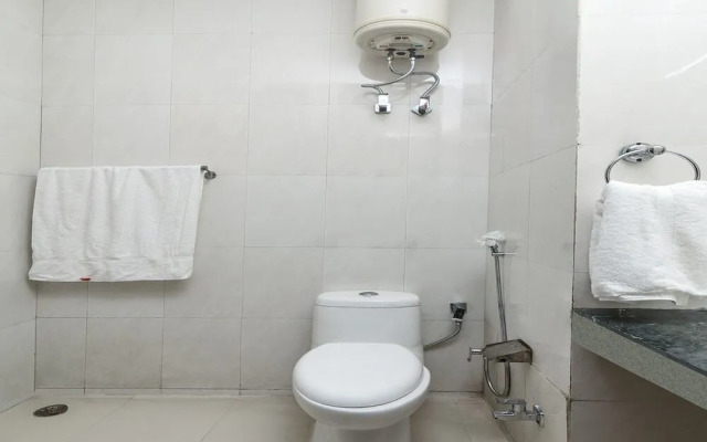 Capital O 16676 Noida City Center