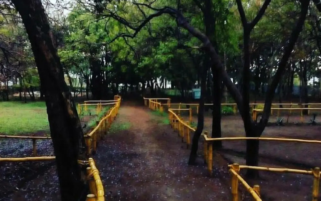El´molo Crocodile Park and Lodge