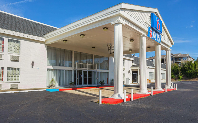 Motel 6-Vicksburg, MS