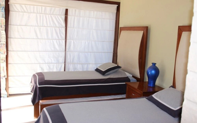 Beautiful House With Lake View