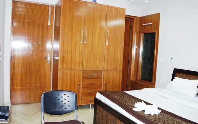 Maxfort Hospital Apartment