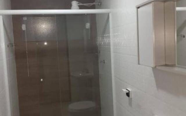 Casa a 80m da Praia das Toninhas