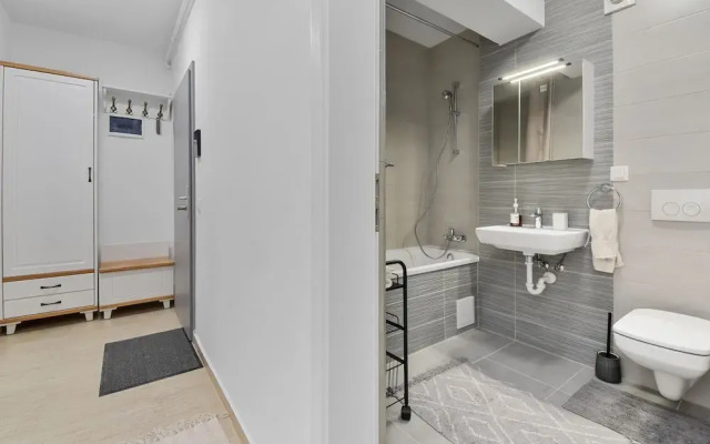 Karina 2BDR Apartment