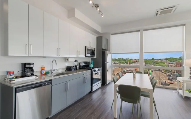 New & Modern  Lux City Escape