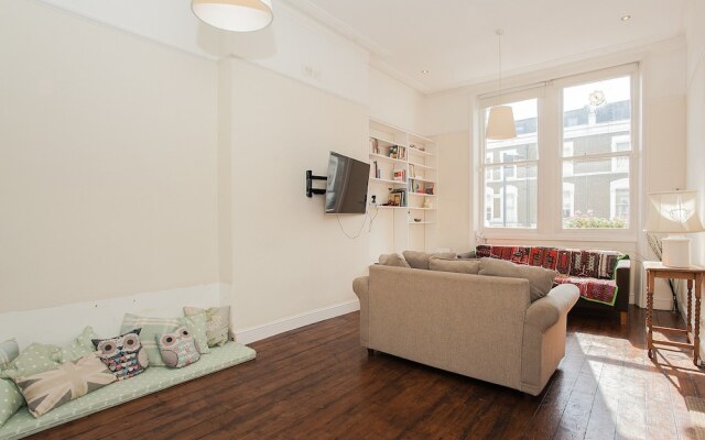 West Kensington 1 Bedroom Flat