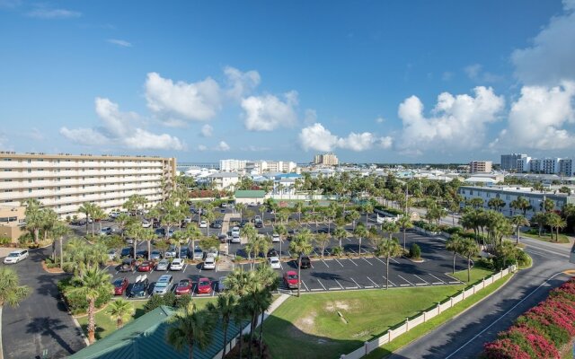 Inlet Reef 616 2 Bedroom Condo by RedAwning