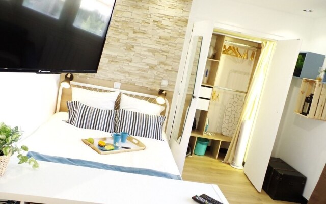 The Pied-à-terre - Completely new Studio