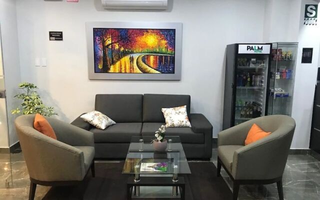 Palm Hotel