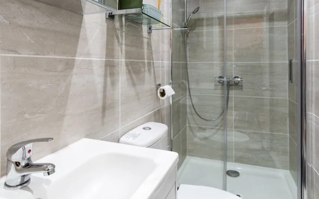 Lush Apartments 4 Bedroom House - Gilroy