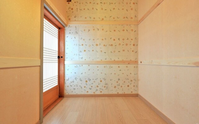 Jeonju Daraeheon Hanok Stay