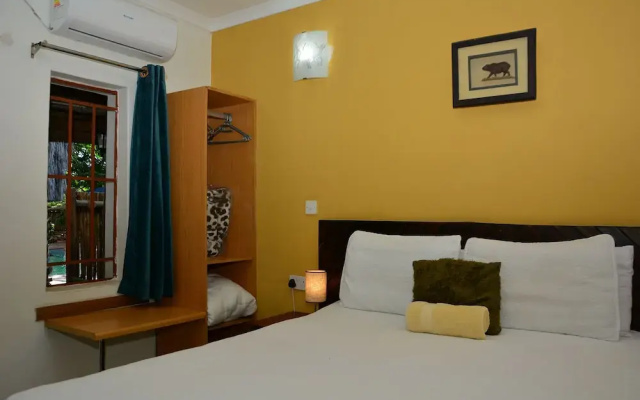 Three Tree Hotel