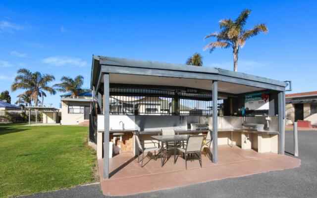 Ocean Bridge Lakes Entrance