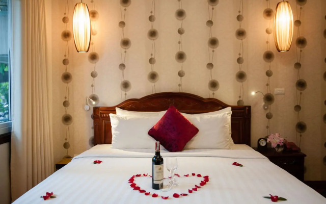 Hanoi Golden Moon Hotel