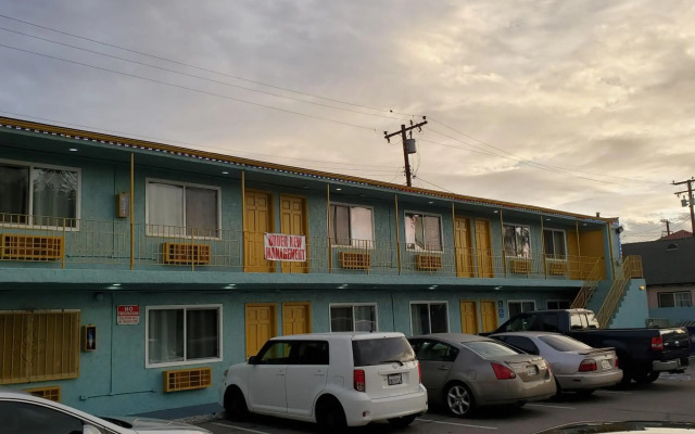 Rose Motel