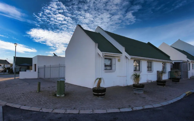 TokTokkie Langebaan 6 Sleeper