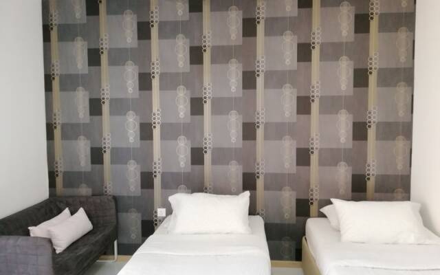 Lawang Suite 1 Bedroom Corner Apartment