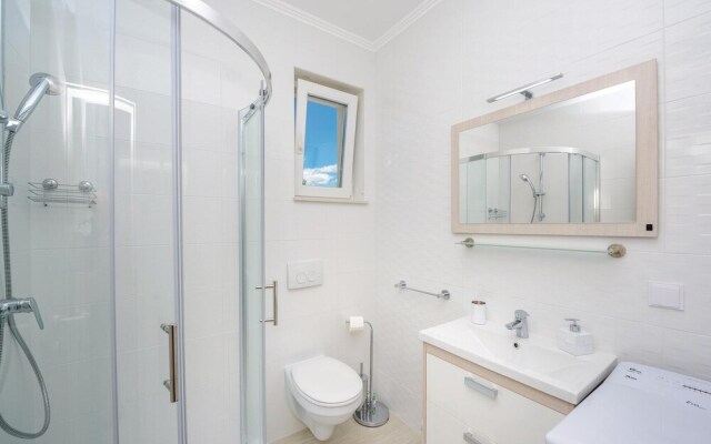 Nice Home in Cavtat With Wifi and 1 Bedrooms