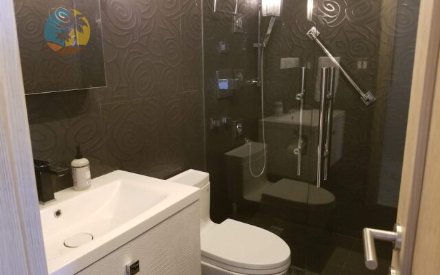 Alexander 1701 2 Bedroom Apts by RedAwning