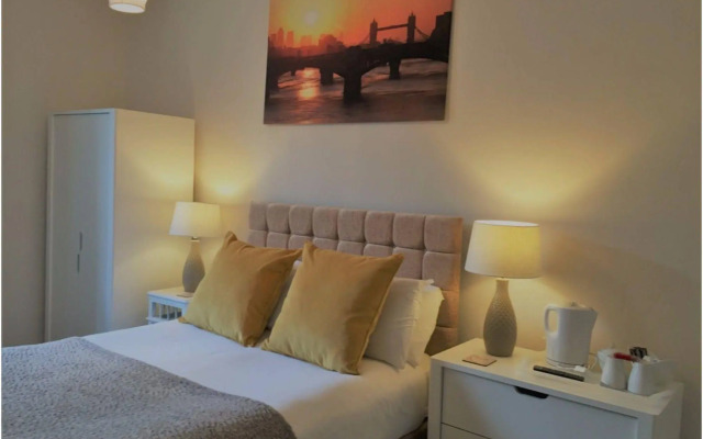 Sarnia Guest House