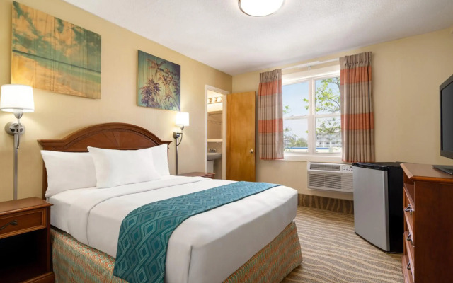 Plim Plaza Hotel